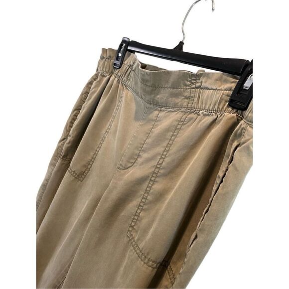 Loft high waist army green ankle pants - M - 🙂3/$15 - Picture 2 of 9